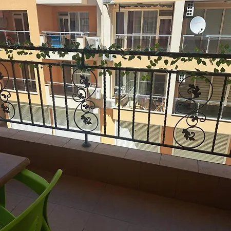 Apartment студио 13 парус *